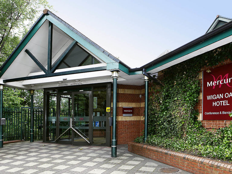 8200 ho 00 p 1024x768 768x576